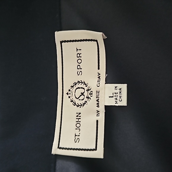 St. John Sport Suede, Size L. - Picture 7 of 16